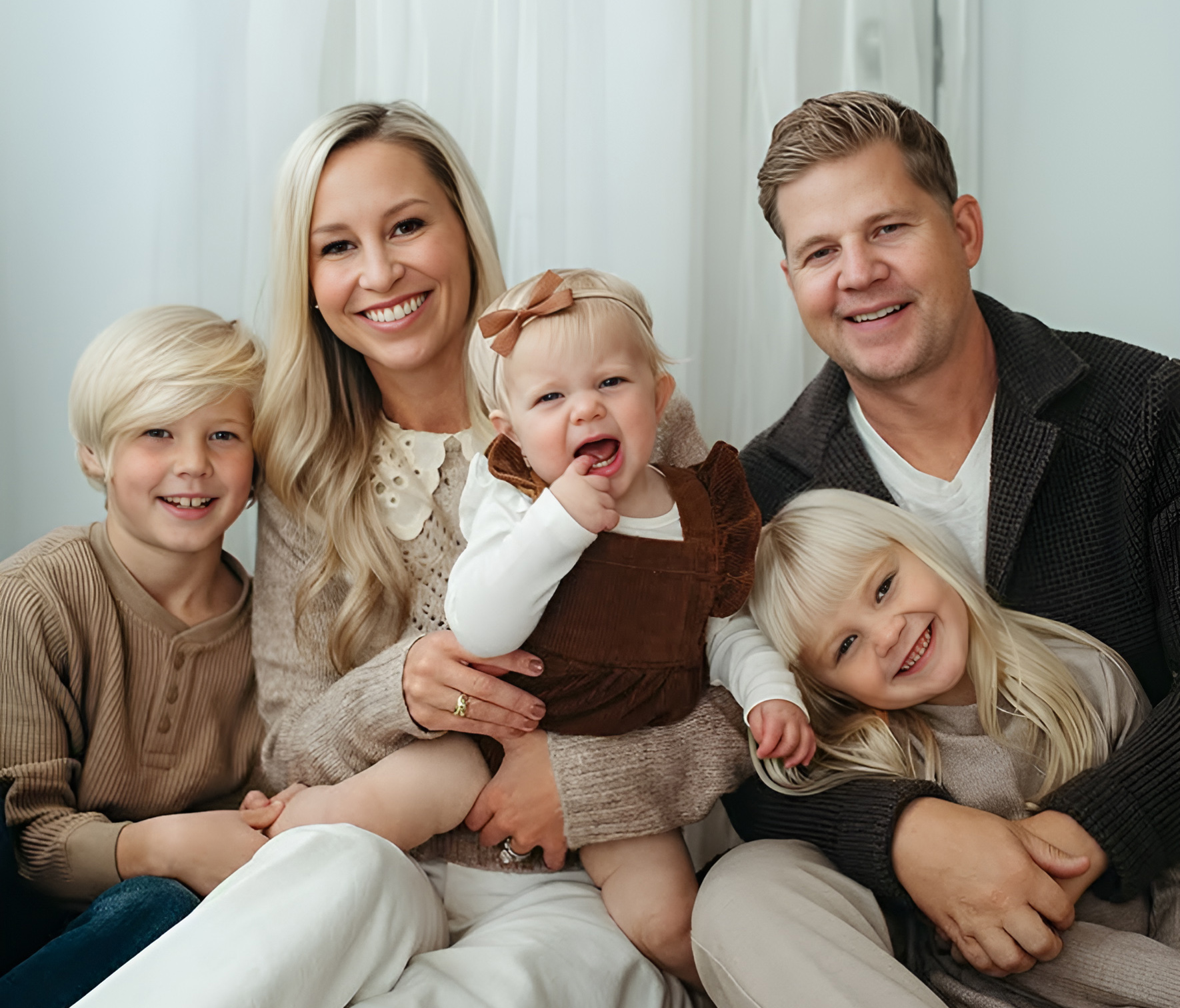 Full Family Sitting